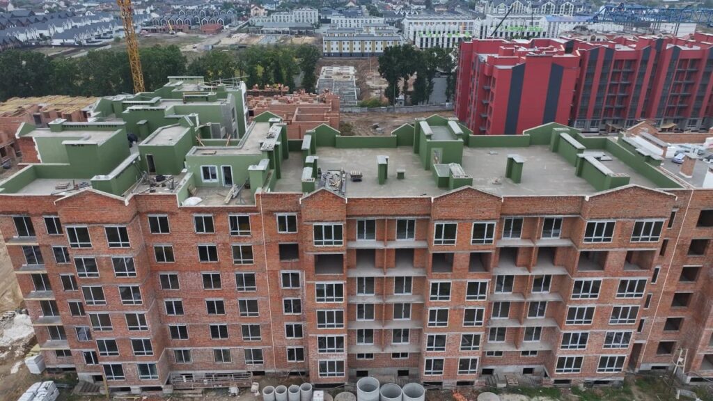 Вересень 2025 — фото 8 з 12